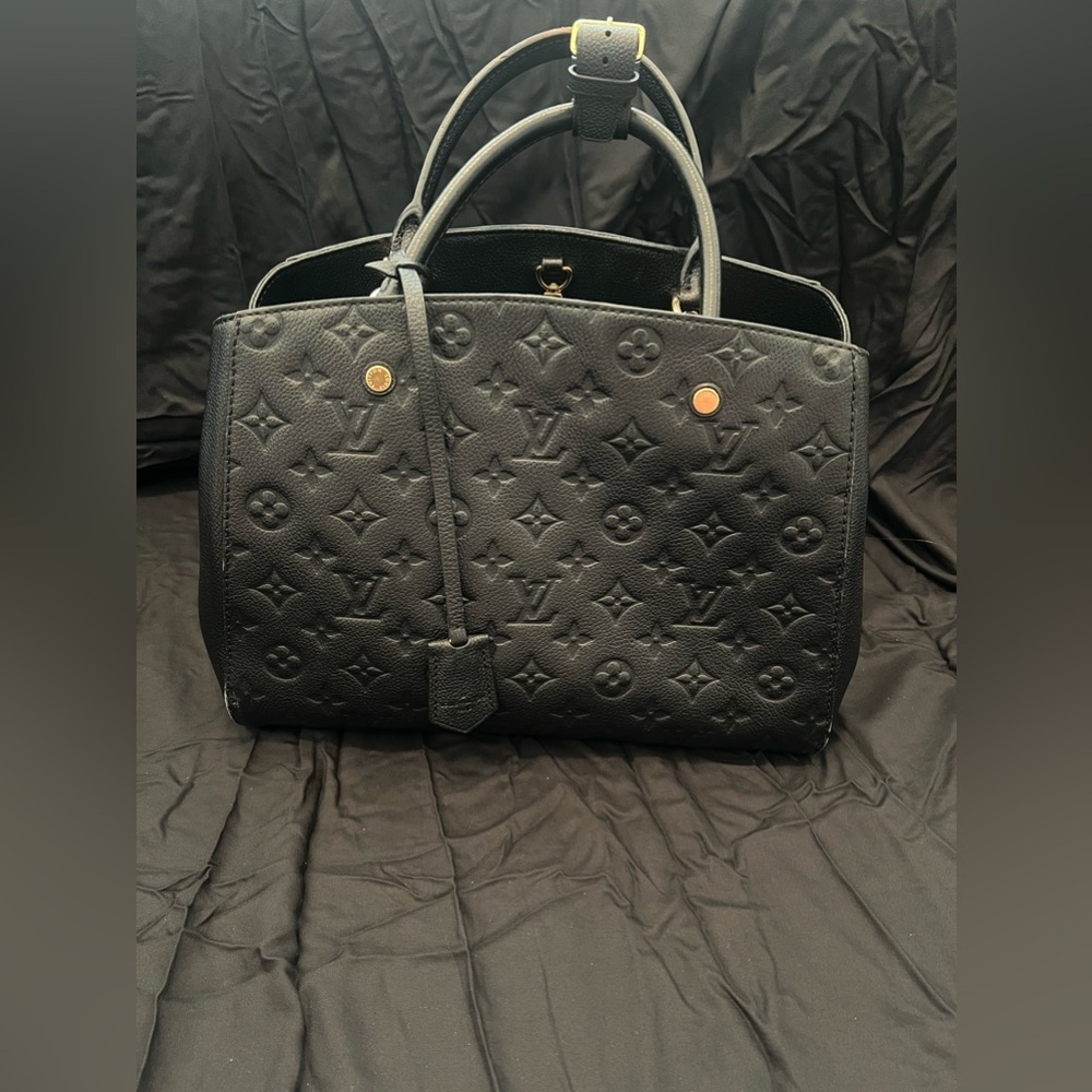 Louis Vuitton Montaigne MM Leather Handbag with Strap - Picture 5 of 14